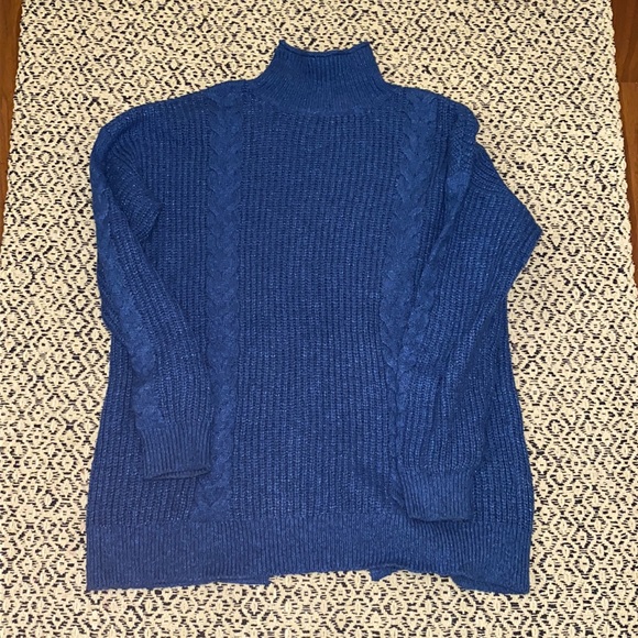 Abercrombie & Fitch Sweaters - Abercrombie button back turtleneck sweater